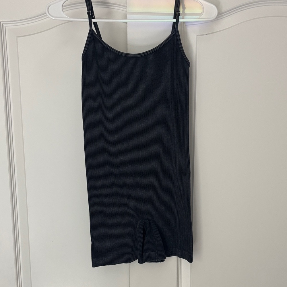 Black grey ash Ribbed Sleeveless jumper size small from forever 21 brand new